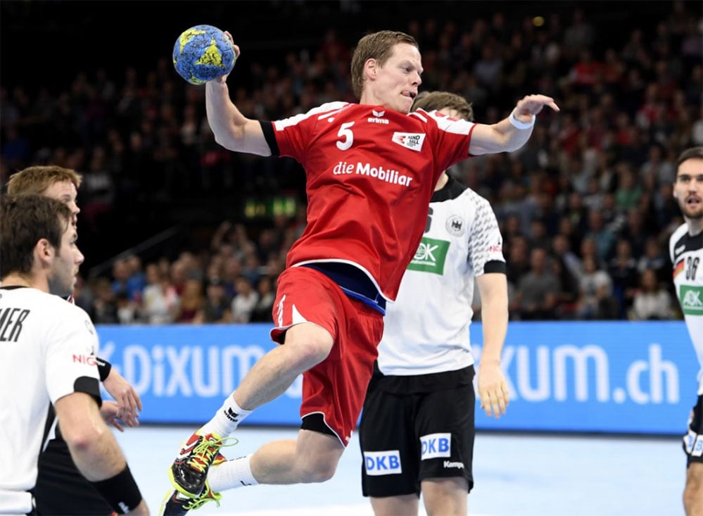Schweizer Handball Nationalspieler während eines Spiels
