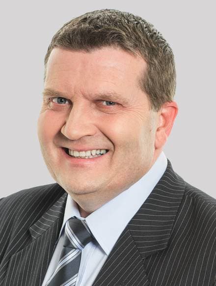 Erich Schott